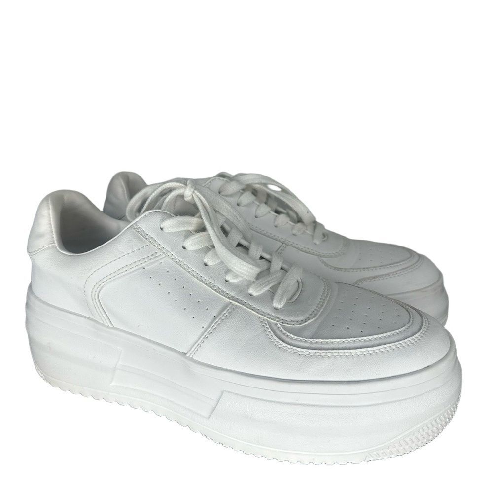 Steve Madden Platform Sneakers 9.5 Low Top Casual Chic Crisp Chunky White Perrin